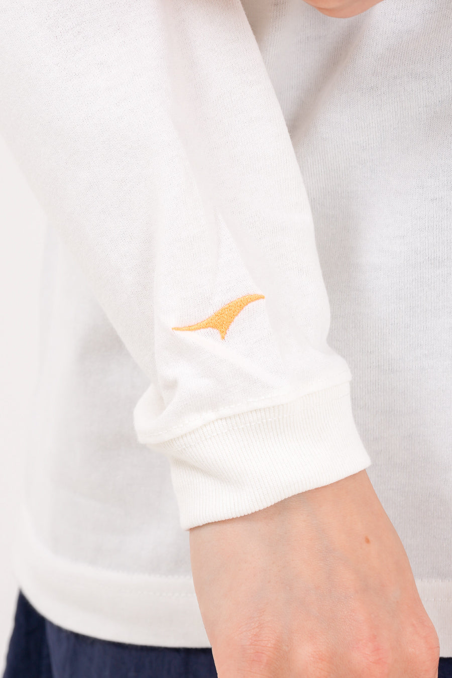 エッセンシャル エンブロ ロングTシャツ (ナチュラル)