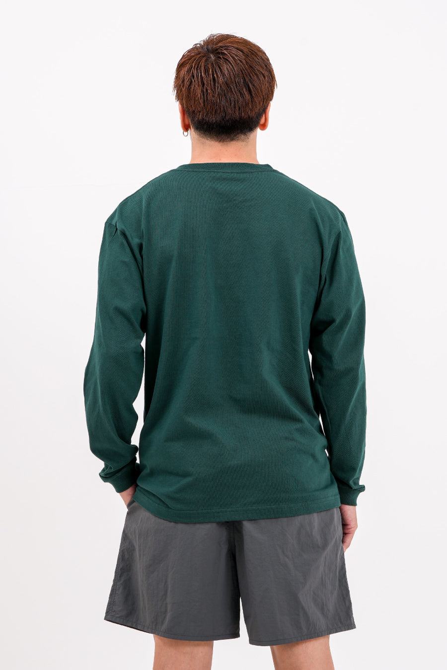 エッセンシャル エンブロ ロングTシャツ (ダークグリーン)