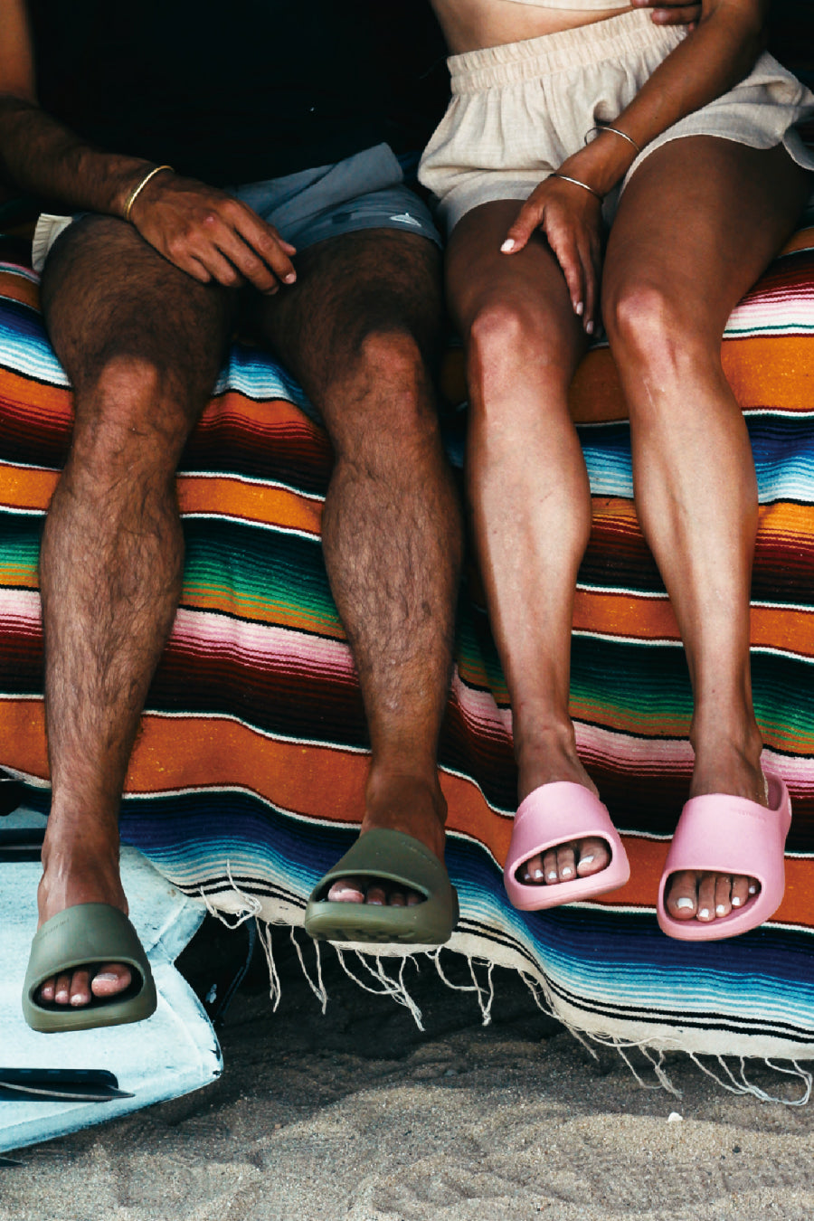 【25SS】FREEWATERS/TRES Cloud9 Recovery Slide(Black/Gold)