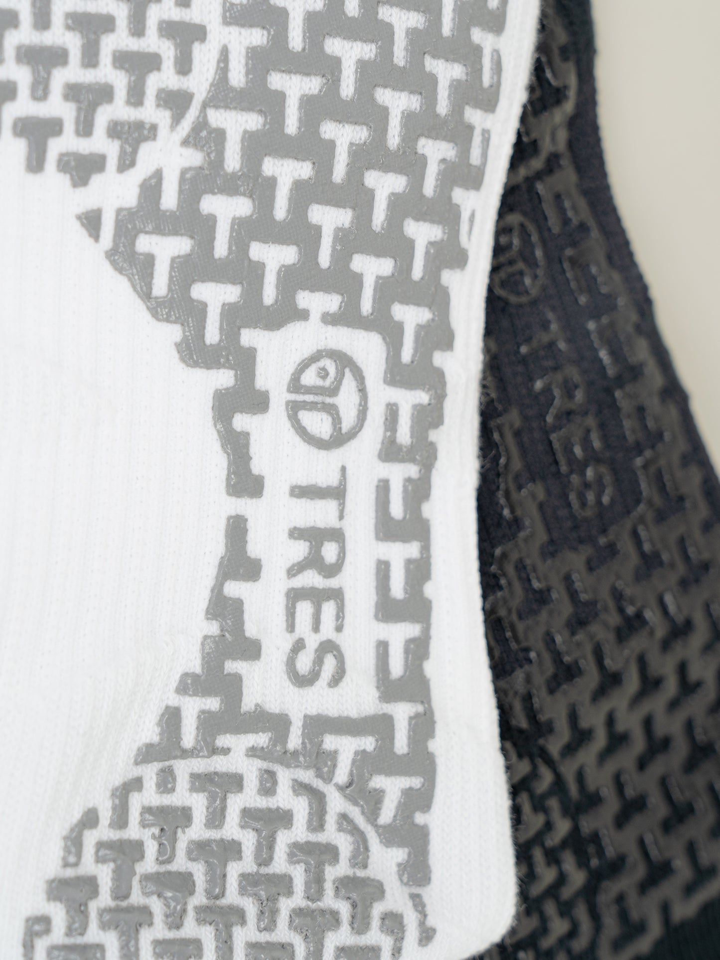 TRES Grip Socks Long(White)