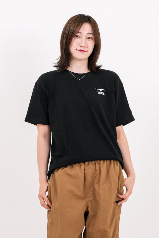 エッセンシャル エンブロ Tシャツ (ダークブラック)