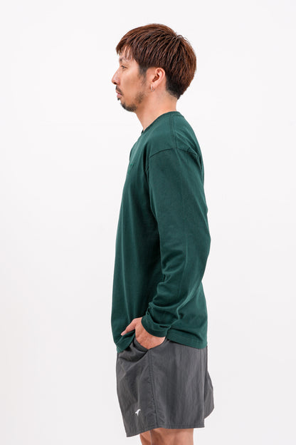 エッセンシャル エンブロ ロングTシャツ (ダークグリーン)