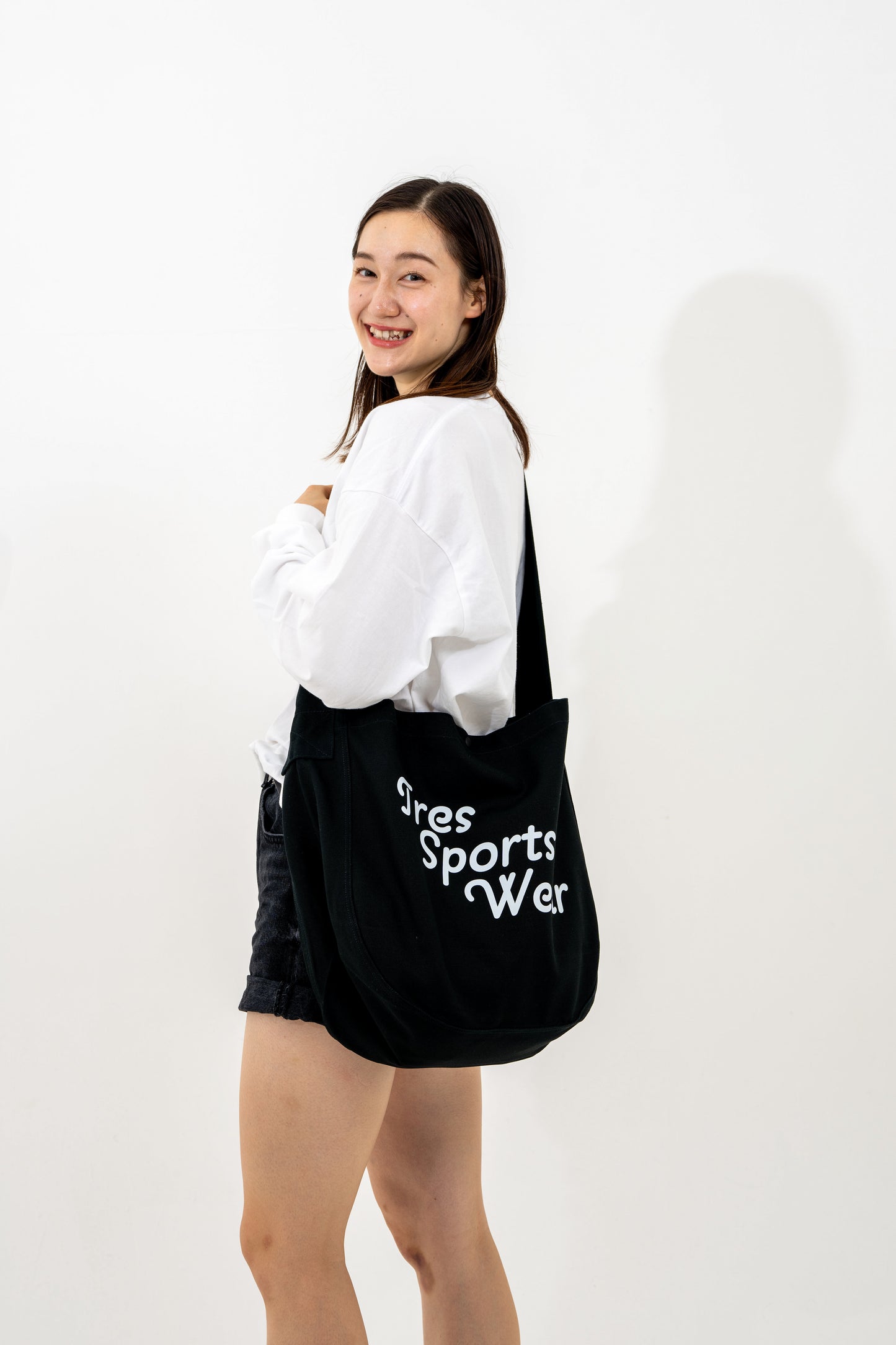 【24AW】UA Newspaper bag(Black)